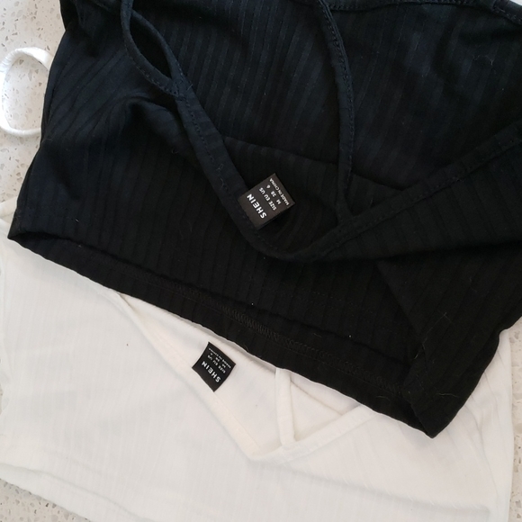 A black and a white crop tops shein - Picture 3 of 4